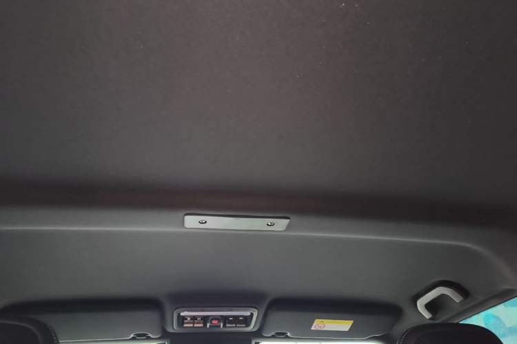 Used iCAR V23 2025 401 Two-Wheel Drive Advanced Edition Headliner