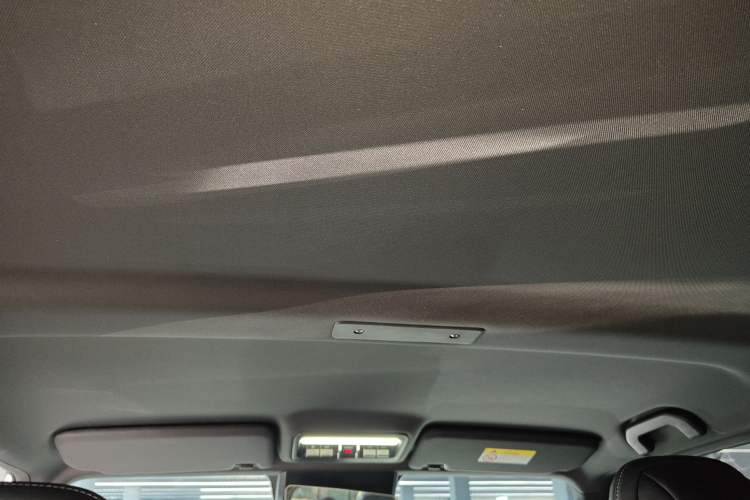 Used iCAR V23 2025 501 Four-Wheel Drive Advanced Version Headliner