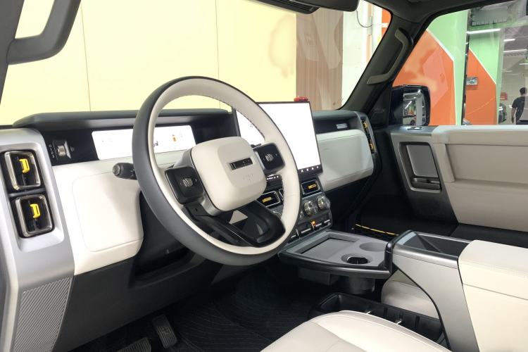 Used iCAR V23 2025 401 Two-Wheel Drive Intelligent Driving Version Interior 1