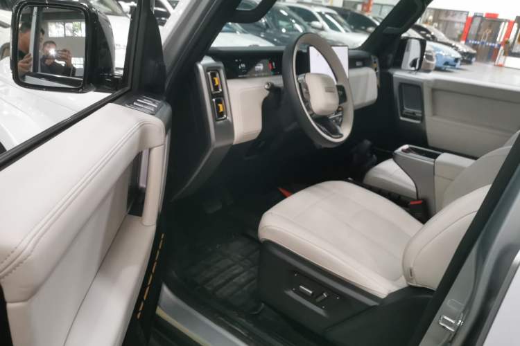 Used iCAR V23 2025 401 Two-Wheel Drive Intelligent Driving Version Interior 3
