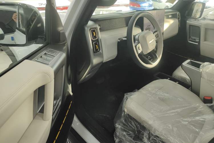 Used iCAR V23 2025 401 Two-Wheel Drive Advanced Edition Interior 3
