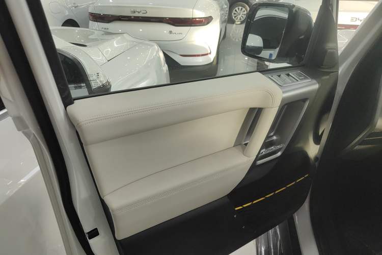 Used iCAR V23 2025 401 Two-Wheel Drive Advanced Edition Interior 7