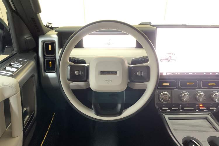 Used iCAR V23 2025 401 Two-Wheel Drive Intelligent Driving Version Interior 7