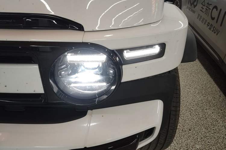 Used iCAR V23 2025 501 Four-Wheel Drive Advanced Version Left Front Headlight