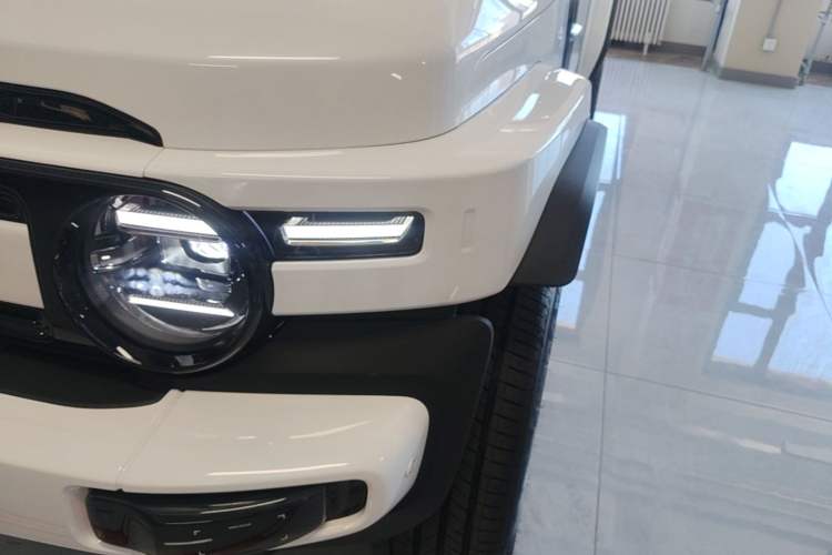 Used iCAR V23 2025 501 Four-Wheel Drive Intelligent Driving Version Left Front Headlight