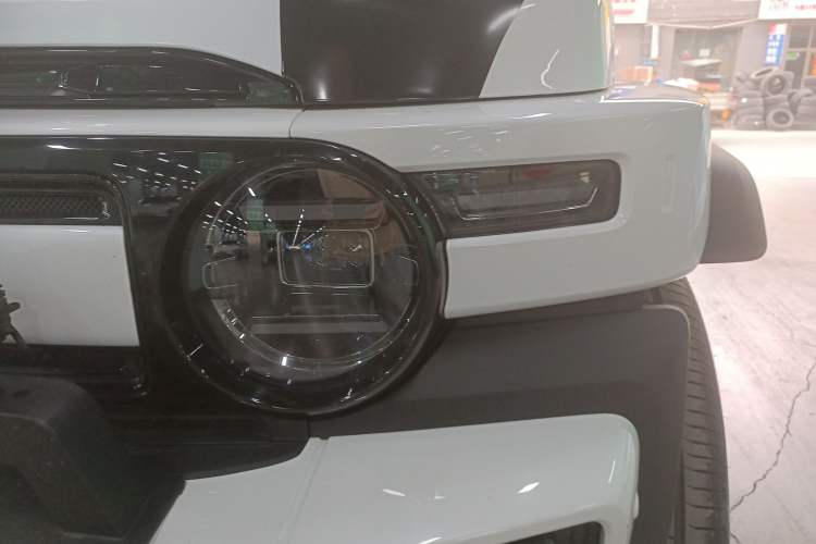 Used iCAR V23 2025 501 Four-Wheel Drive Intelligent Driving Version Left Front Headlight