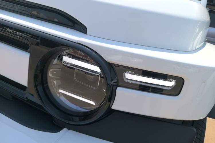 Used iCAR V23 2025 401 Two-Wheel Drive Intelligent Driving Version Left Front Headlight