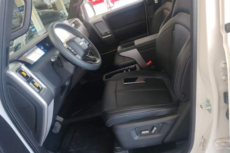 Used iCAR V23 2025 501 Four-Wheel Drive Intelligent Driving Version Left Front Seat