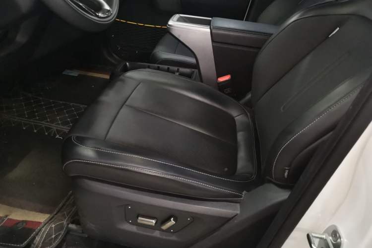 Used iCAR V23 2025 401 Two-Wheel Drive Intelligent Driving Version Left Front Seat
