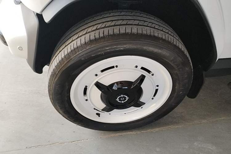 Used iCAR V23 2025 550 Two-Wheel Drive Intelligent Driving Version Left Front Wheel Hub