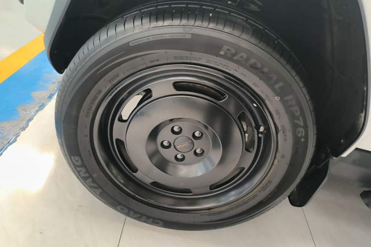 Used iCAR V23 2025 401 Two-Wheel Drive Advanced Edition Left Front Wheel Hub