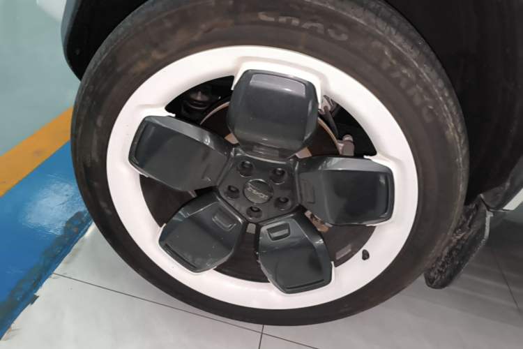 Used iCAR V23 2025 501 Four-Wheel Drive Intelligent Driving Version Left Front Wheel Hub