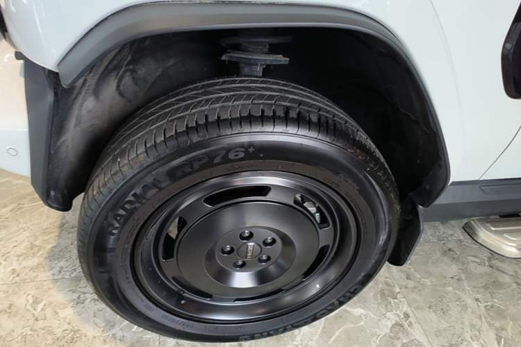 Used iCAR V23 2025 401 Two-Wheel Drive Intelligent Driving Version Left Front Wheel Hub