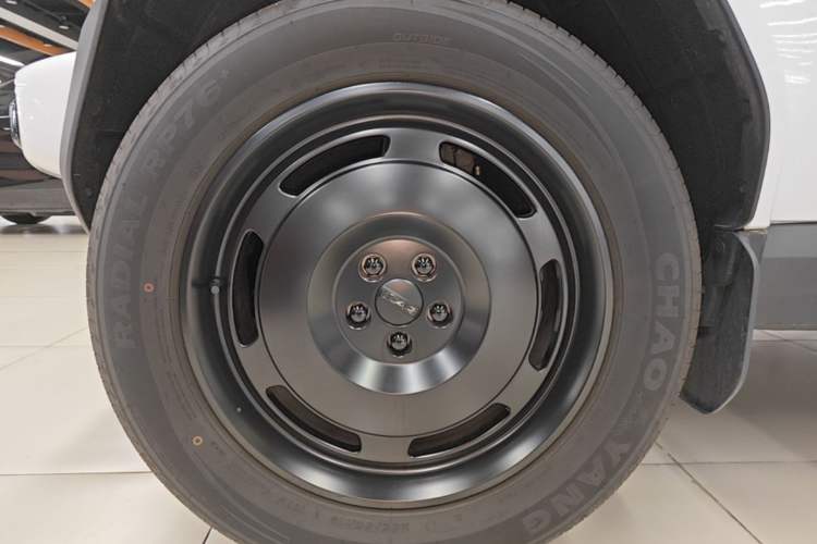 Used iCAR V23 2025 401 Two-Wheel Drive Advanced Edition Left Front Wheel Hub