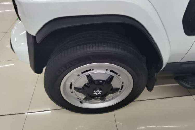 Used iCAR V23 2025 401 Two-Wheel Drive Advanced Edition Left Front Wheel Hub