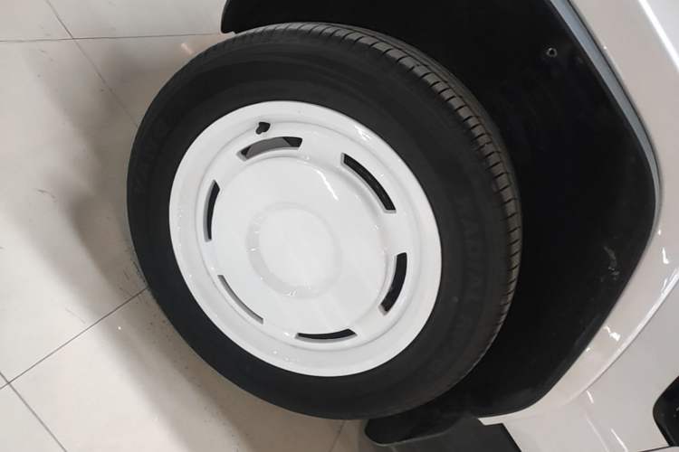 Used iCAR V23 2025 401 Two-Wheel Drive Intelligent Driving Version Left Front Wheel Hub