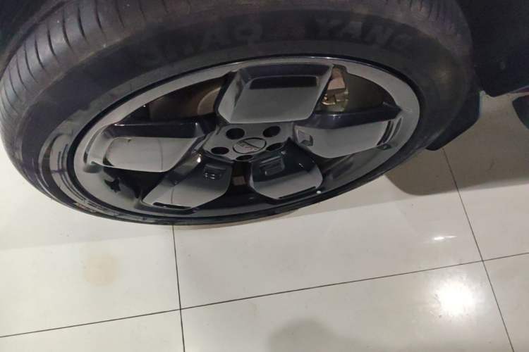 Used iCAR V23 2025 501 Four-Wheel Drive Intelligent Driving Version Left Front Wheel Hub