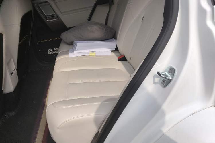 Used iCAR V23 2025 401 Two-Wheel Drive Intelligent Driving Version Left Rear Seat