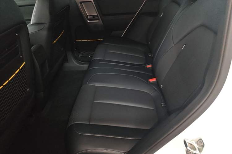 Used iCAR V23 2025 501 Four-Wheel Drive Intelligent Driving Version Left Rear Seat