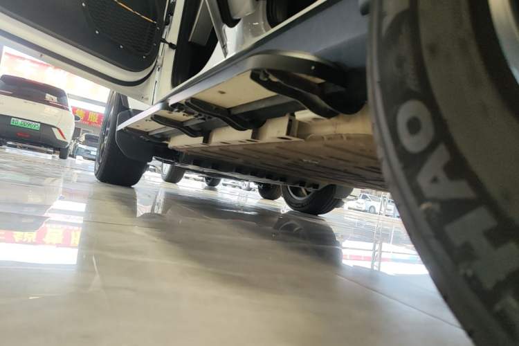 Used iCAR V23 2025 401 Two-Wheel Drive Intelligent Driving Version Left Side Sill