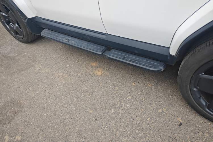 Used iCAR V23 2025 501 Four-Wheel Drive Advanced Version Left Side Sill