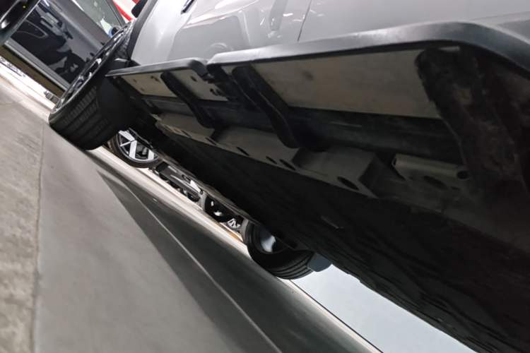 Used iCAR V23 2025 501 Four-Wheel Drive Intelligent Driving Version Left Side Sill