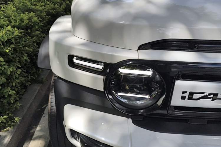 Used iCAR V23 2025 401 Two-Wheel Drive Intelligent Driving Version Right Front Headlight