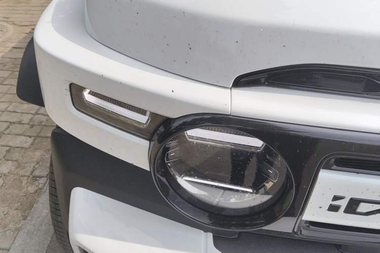 Used iCAR V23 2025 401 Two-Wheel Drive Intelligent Driving Version Right Front Headlight