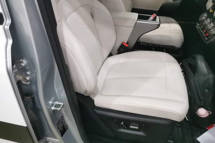 Used iCAR V23 2025 401 Two-Wheel Drive Intelligent Driving Version Right Front Seat