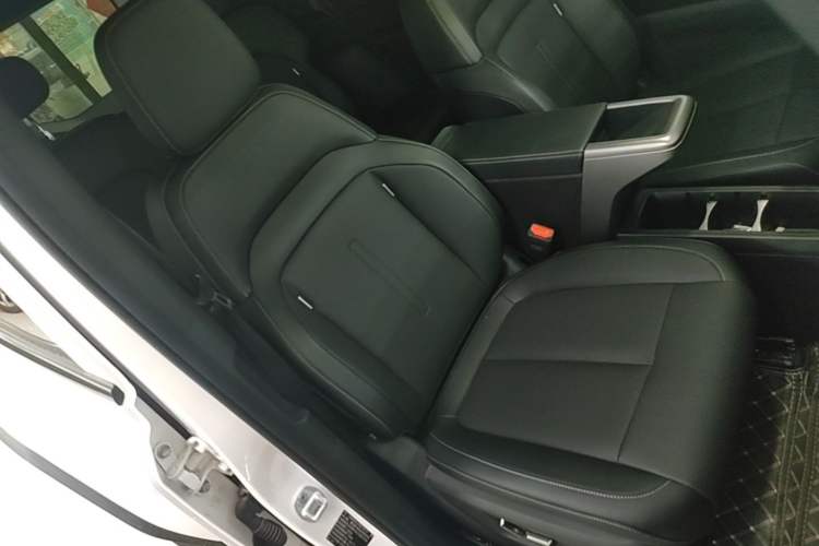 Used iCAR V23 2025 401 Two-Wheel Drive Advanced Edition Right Front Seat