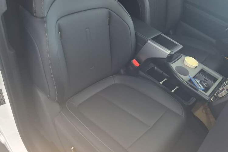 Used iCAR V23 2025 401 Two-Wheel Drive Advanced Edition Right Front Seat