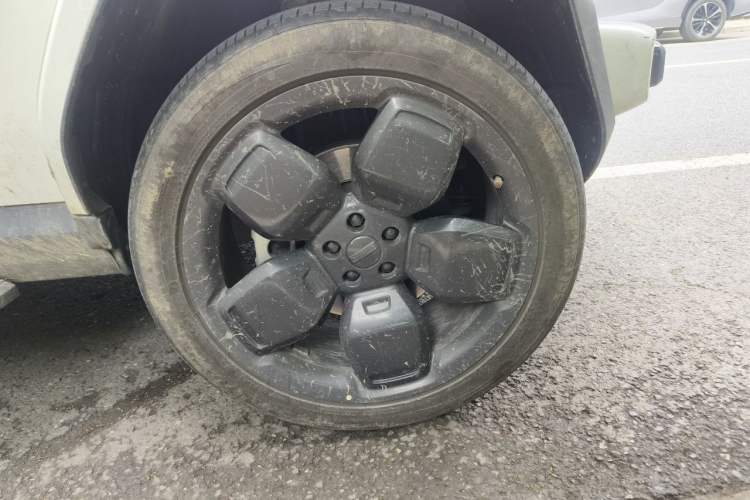Used iCAR V23 2025 501 Four-Wheel Drive Advanced Version Right Front Wheel Hub
