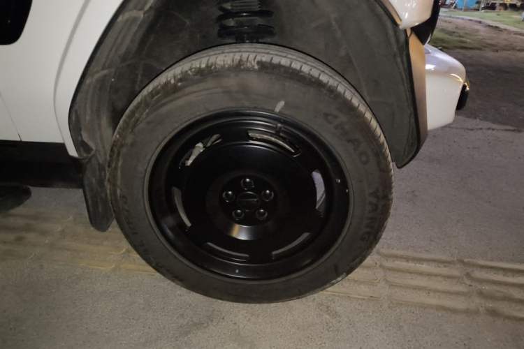 Used iCAR V23 2025 401 Two-Wheel Drive Advanced Edition Right Front Wheel Hub