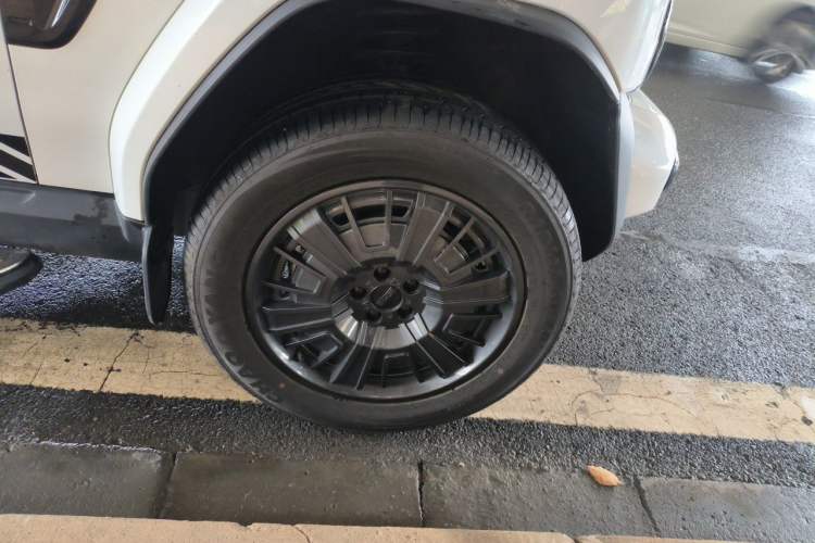 Used iCAR V23 2025 401 Two-Wheel Drive Advanced Edition Right Front Wheel Hub
