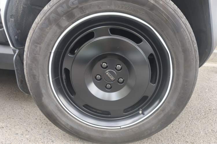 Used iCAR V23 2025 401 Two-Wheel Drive Advanced Edition Right Front Wheel Hub