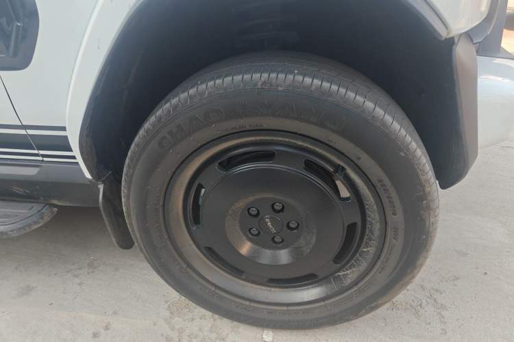 Used iCAR V23 2025 401 Two-Wheel Drive Advanced Edition Right Front Wheel Hub