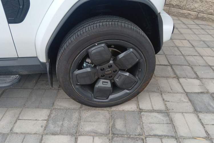 Used iCAR V23 2025 501 Four-Wheel Drive Advanced Version Right Front Wheel Hub