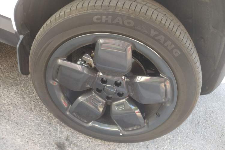 Used iCAR V23 2025 501 Four-Wheel Drive Advanced Version Right Front Wheel Hub