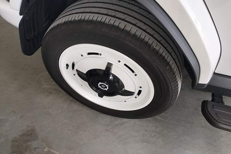 Used iCAR V23 2025 550 Two-Wheel Drive Intelligent Driving Version Right Rear Wheel Hub