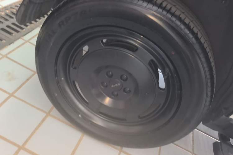 Used iCAR V23 2025 401 Two-Wheel Drive Advanced Edition Right Rear Wheel Hub
