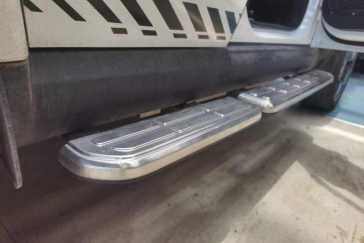 Used iCAR V23 2025 501 Four-Wheel Drive Advanced Version Right Side Sill