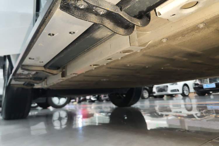 Used iCAR V23 2025 401 Two-Wheel Drive Intelligent Driving Version Right Side Sill