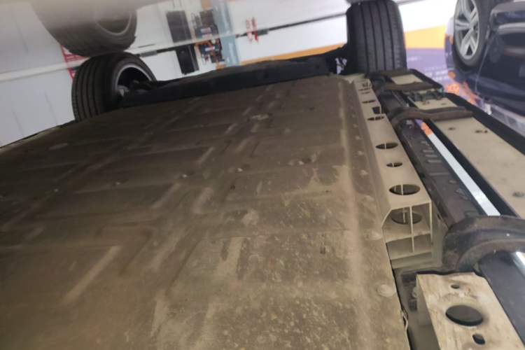 Used iCAR V23 2025 501 Four-Wheel Drive Intelligent Driving Version Right Side Sill