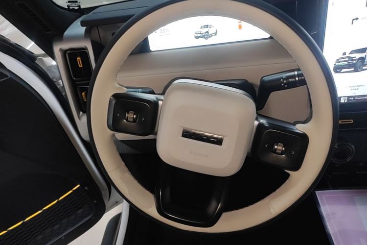 Used iCAR V23 2025 401 Two-Wheel Drive Intelligent Driving Version Steering Wheel
