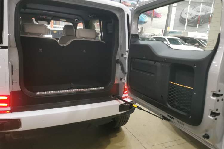 Used iCAR V23 2025 401 Two-Wheel Drive Intelligent Driving Version Trunk