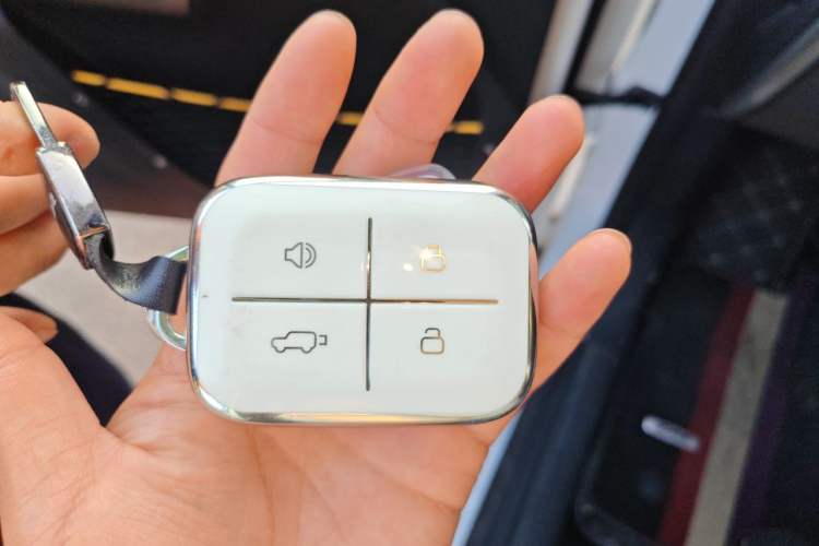 Used iCAR V23 2025 401 Two-Wheel Drive Advanced Edition Vehicle Key