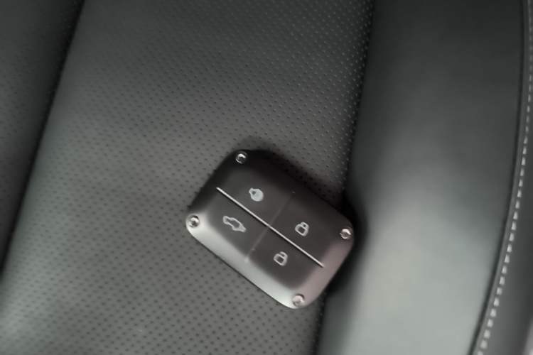 Used iCAR V23 2025 401 Two-Wheel Drive Intelligent Driving Version Vehicle Key