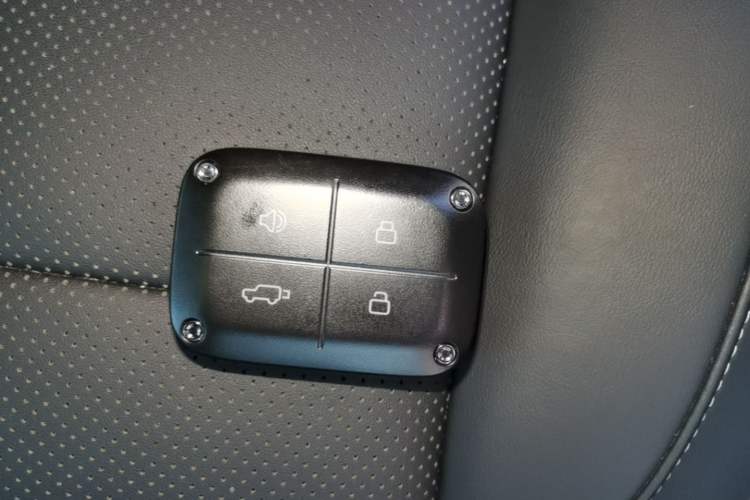 Used iCAR V23 2025 401 Two-Wheel Drive Intelligent Driving Version Vehicle Key