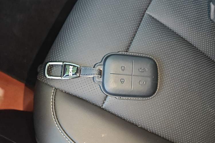 Used iCAR V23 2025 401 Two-Wheel Drive Intelligent Driving Version Vehicle Key