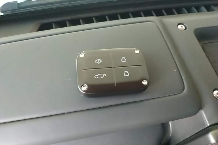 Used iCAR V23 2025 401 Two-Wheel Drive Intelligent Driving Version Vehicle Key